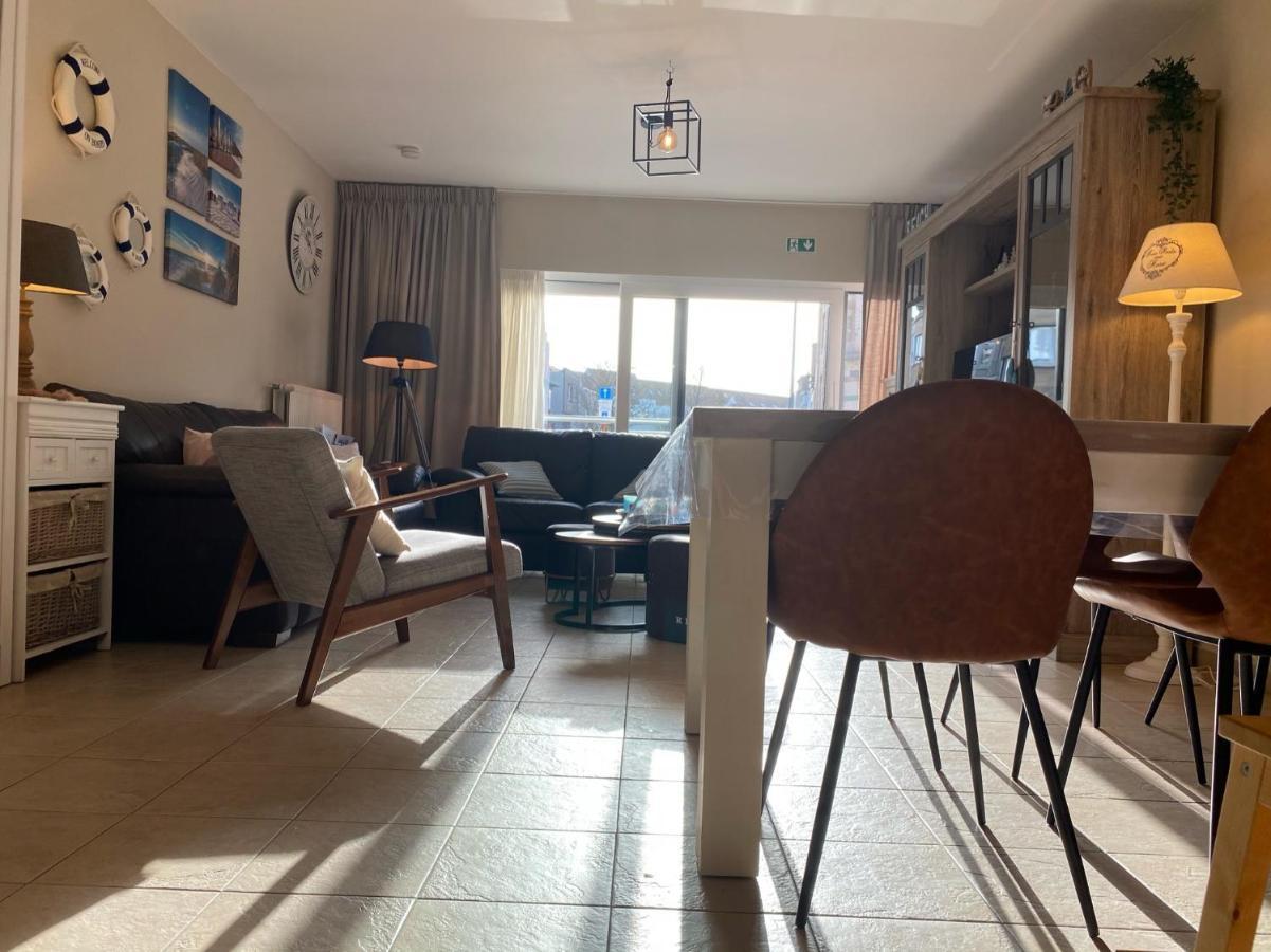 Des Ambassadeurs Lägenhet Blankenberge Exteriör bild